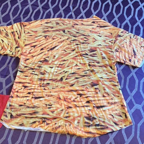 Fries and McDonald’s! Tee lot! M/L? - Picture 6 of 7